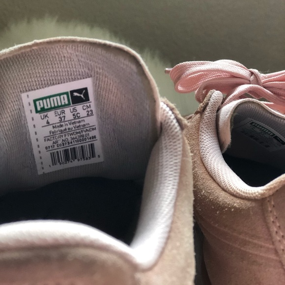 Puma - Picture 3 of 3